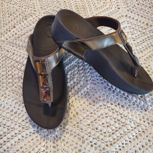 FitFlop Sandals Womens Size 7 Metallic Bronze Pietra Wedge Thong Flip Flops